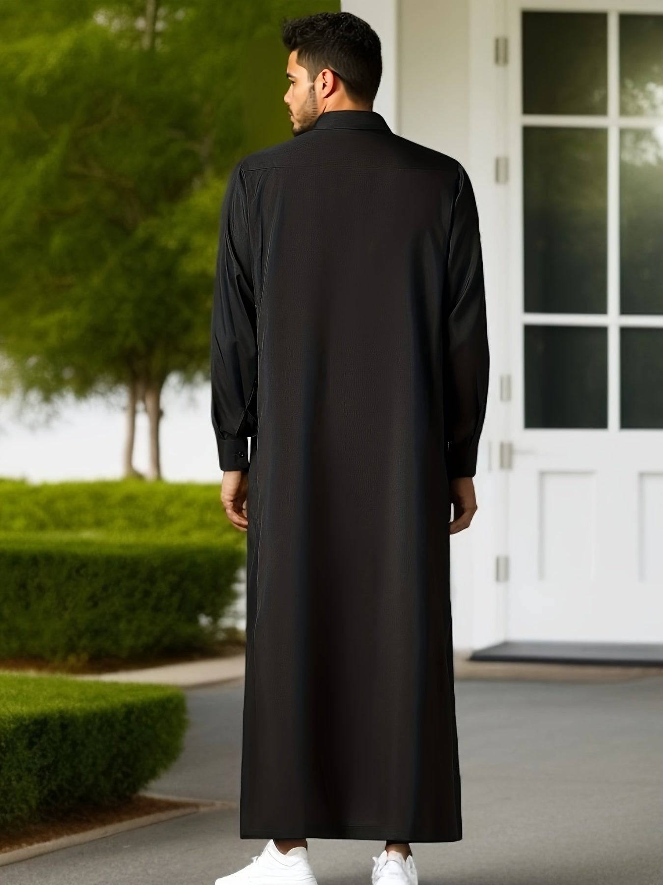 جلباب رجالي تقليدي شرق أوسطي – بقصة واسعة وأكمام طويلة، ياقة كلاسيكية وجيوب على الصدر، مصنوع من بوليستر 100%، باللون الأسود السادة، مثالي للمناسبات الثقافية وشهر رمضان والمناسبات الرسمية، هدية مثالية للكبار ولشهر رمضان. - Ebuy.sa