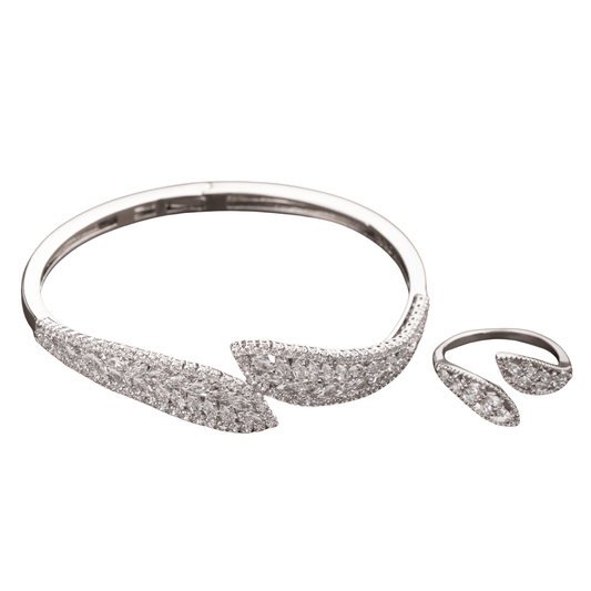 طقم أنيق بتصميم القصر – سوار وخاتم مرصع بأوراق الزركونيا المكعبة - Ebuy.sa