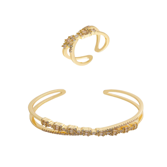  طقم نسائي كلاسيك بلون ذهبي - Ebuy.sa