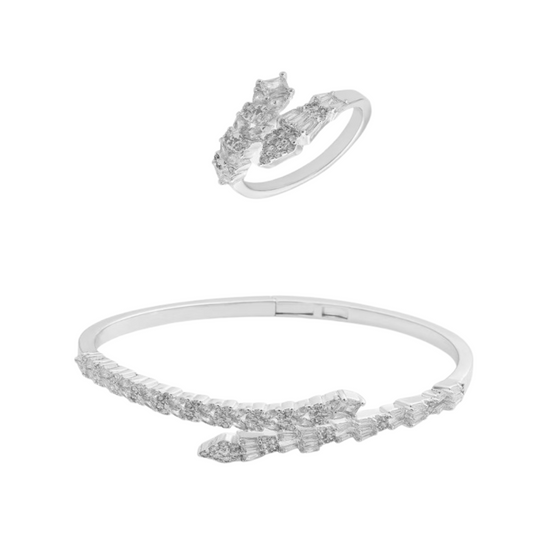  طقم نسائي جذاب بلون فضي - Ebuy.sa