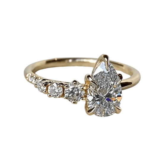 خاتم مويسانيتي على شكل كمثرى فضة 925 - Ebuy.sa