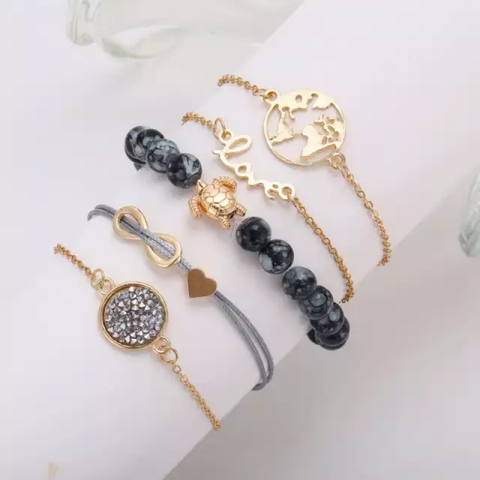 طقم أساور نسائية بتصميم جذاب وأنيق