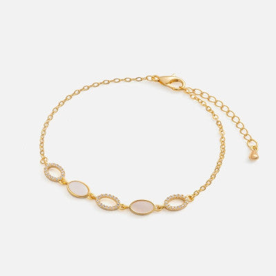 ‎ اسوارة نسائية بتصميم أنيق بلون ذهبي - Ebuy.sa