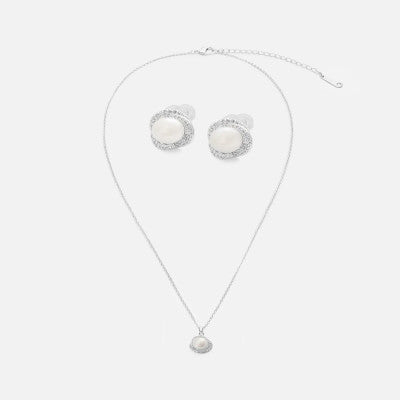 ‎ طقم نسائي من حلق وسلسال بلون فضي - Ebuy.sa