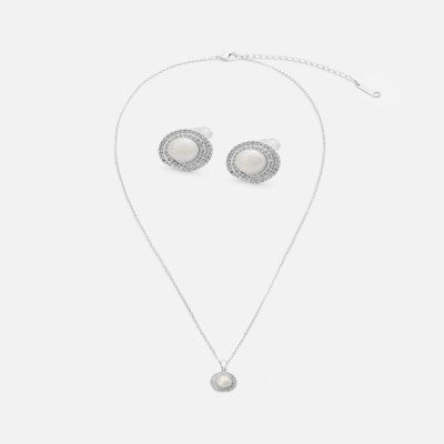 ‎ طقم نسائي من حلق وسلسال بلون فضي - Ebuy.sa