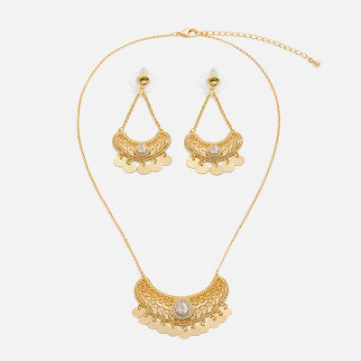 ‎ طقم نسائي مميز باللون الذهبي - Ebuy.sa