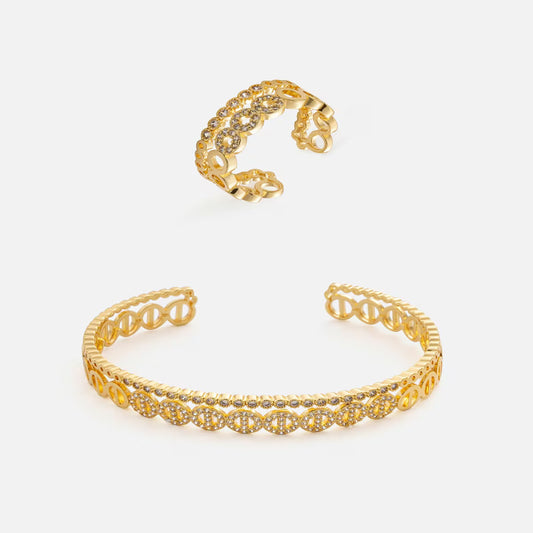 ‎ طقم نسائي مميز بلون ذهبي - Ebuy.sa