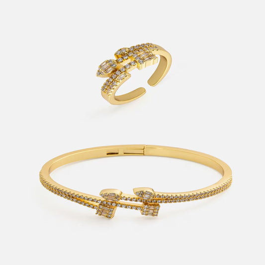 ‎ طقم نسائي ملفت بلون ذهبي - Ebuy.sa