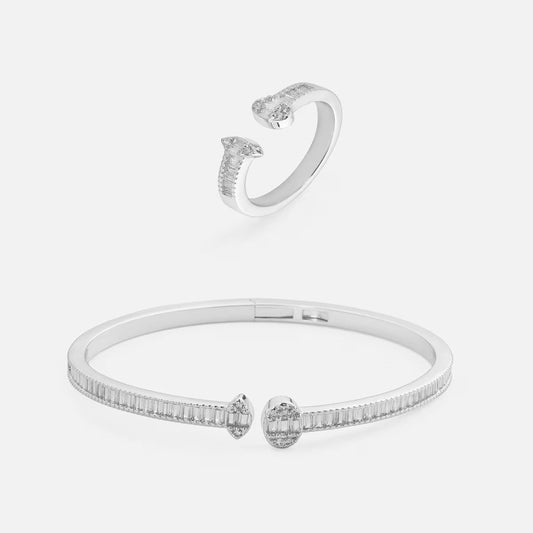 ‎ طقم نسائي جذاب بلون فضي - Ebuy.sa