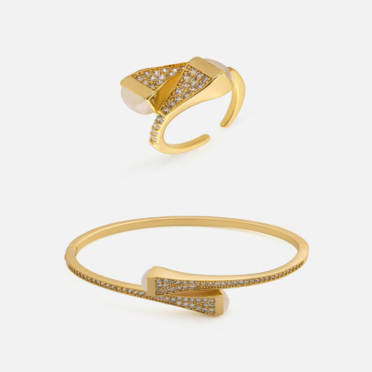 ‎ طقم نسائي جذاب بلون ذهبي - Ebuy.sa