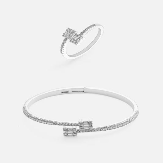 ‎ طقم نسائي أنيق بلون فضي - Ebuy.sa