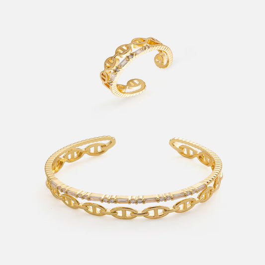 ‎ طقم نسائي أنيق بلون ذهبي - Ebuy.sa