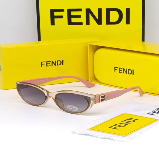 نظارة شمسيه نسائية من ماركة  فندي