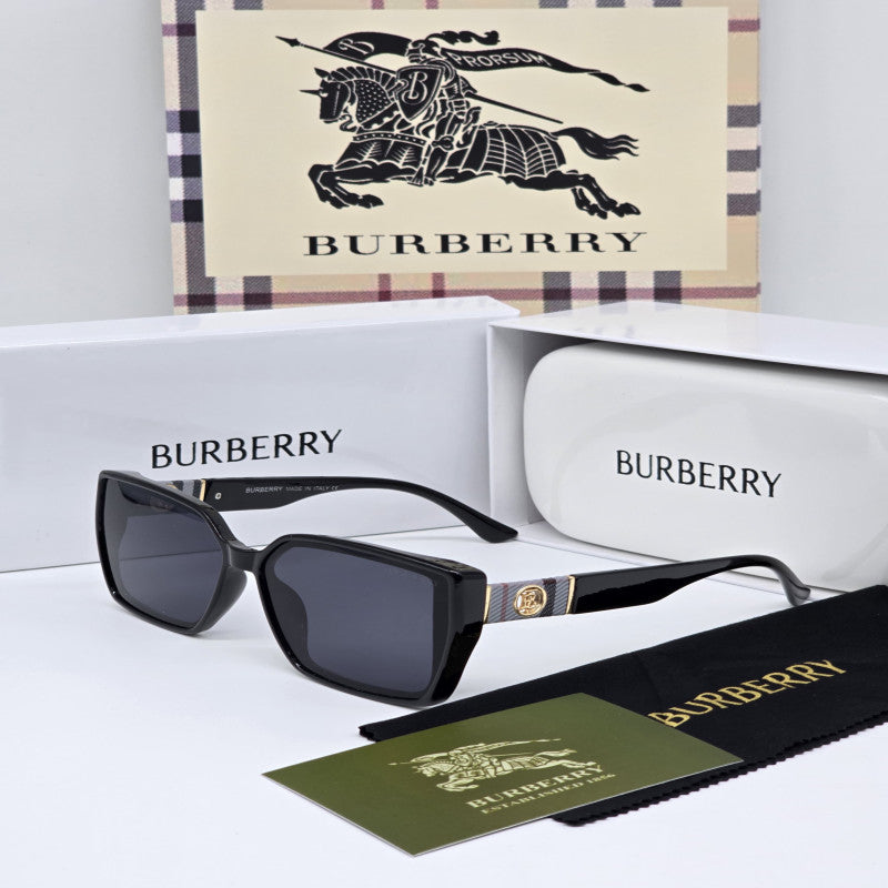 نظارة شمسية نسائية من بربري BURBERRY