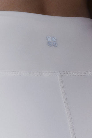 https://cdn.dsmcdn.com/ty1531/product/media/images/prod/PIM/20240909/10/e088eb9e-83d6-4000-84be-144fdb4e3354/1_org_zoom.jpg
