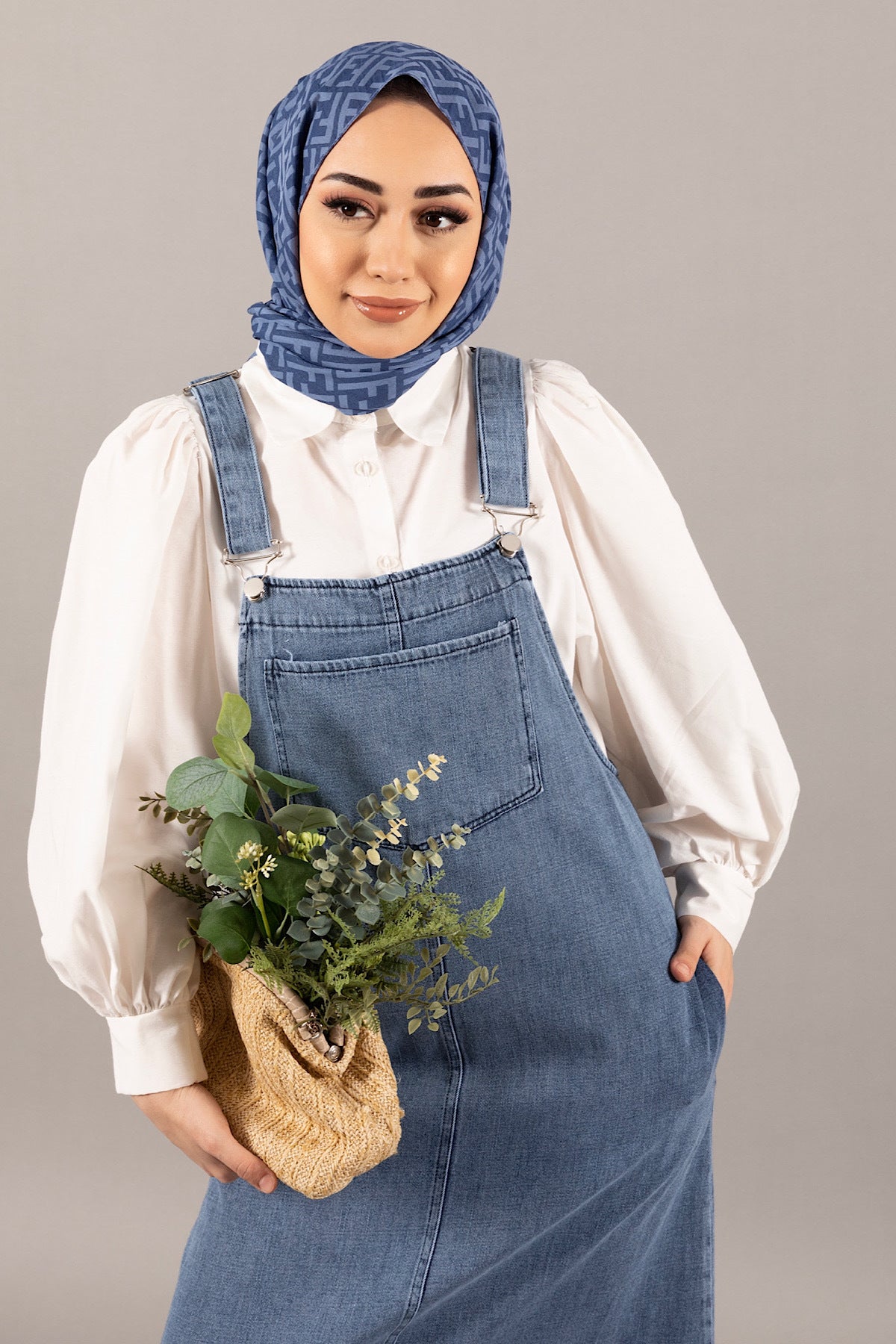 https://cdn.dsmcdn.com/ty1223/product/media/images/prod/SPM/PIM/20240323/16/3dd9870a-2d19-3d59-a799-7322febbcd9b/1_org_zoom.jpg
