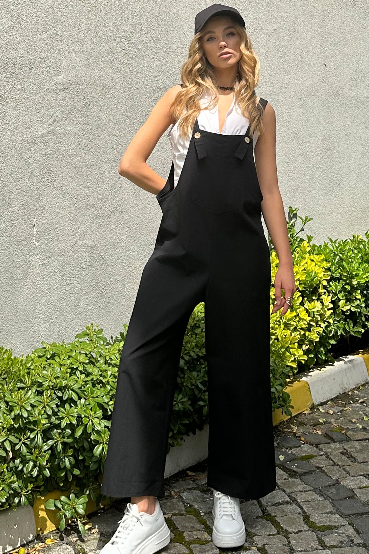 https://cdn.dsmcdn.com/ty1287/product/media/images/prod/PIM/20240502/10/4e381664-41d7-493f-ab09-cd05bb9c4a6a/1_org_zoom.jpg