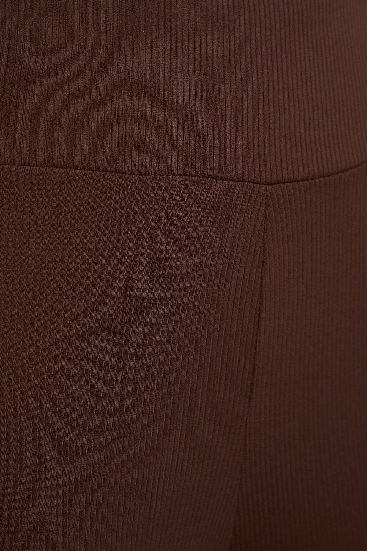 https://cdn.dsmcdn.com/ty1023/product/media/images/prod/PIM/20231027/16/d0c450bf-b5dc-4754-96dc-8f2c71c37d01/1_org_zoom.jpg