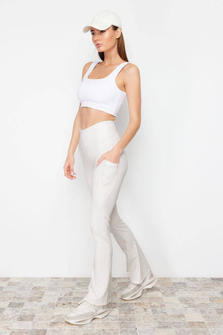 https://cdn.dsmcdn.com/ty1532/product/media/images/prod/PIM/20240909/10/be0c73a5-ca87-4455-95c1-7f44f4211eb2/1_org_zoom.jpg