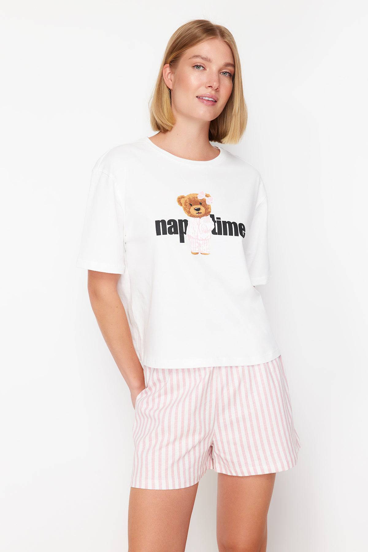 https://cdn.dsmcdn.com/ty1312/product/media/images/prod/PIM/20240515/12/09b1f0b4-06b1-48b8-9278-2e59376ae0eb/1_org_zoom.jpg