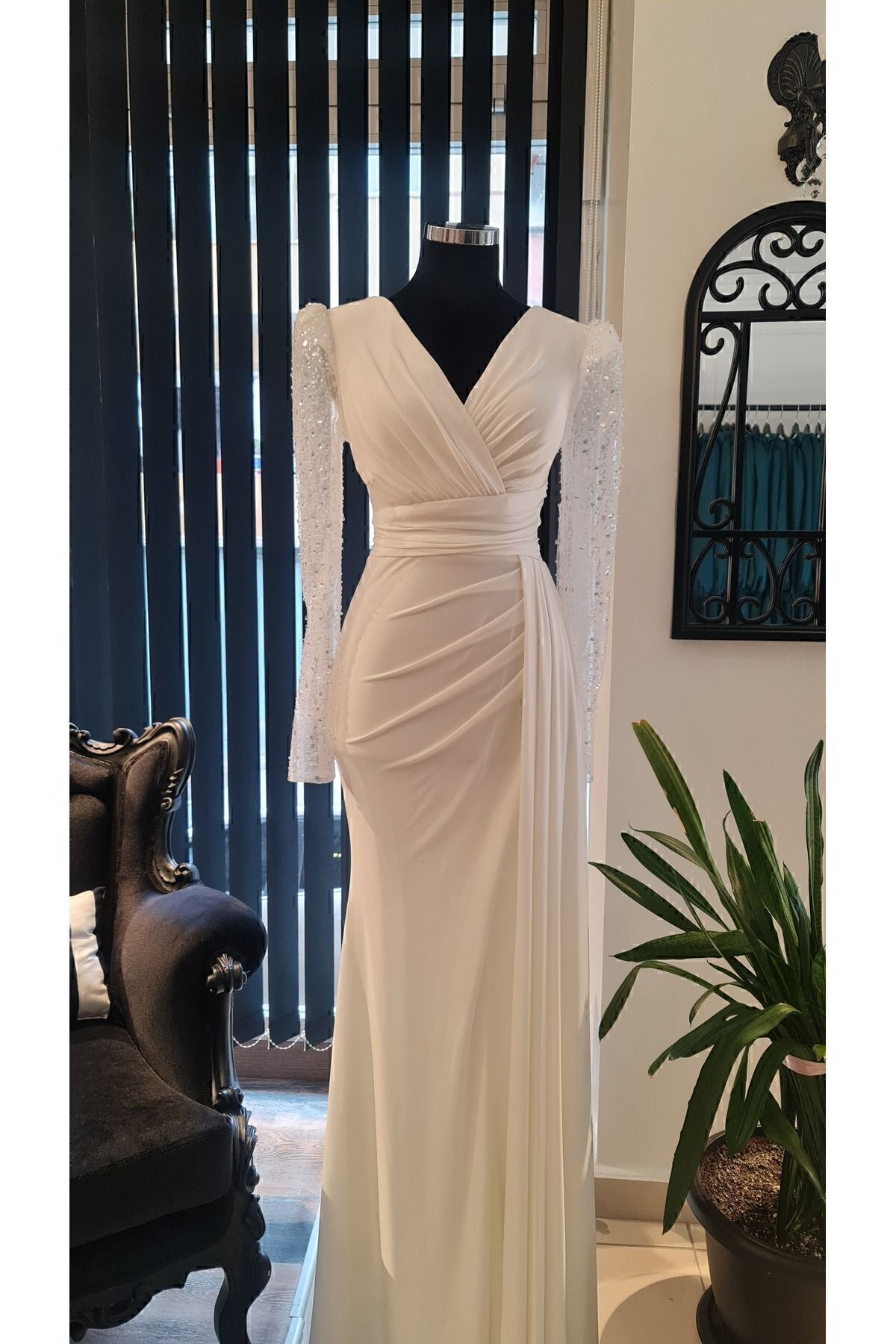 https://cdn.dsmcdn.com/ty1519/product/media/images/prod/QC/20240902/21/9e029e5d-a142-3e7c-b94c-3a052f590548/1_org_zoom.jpg