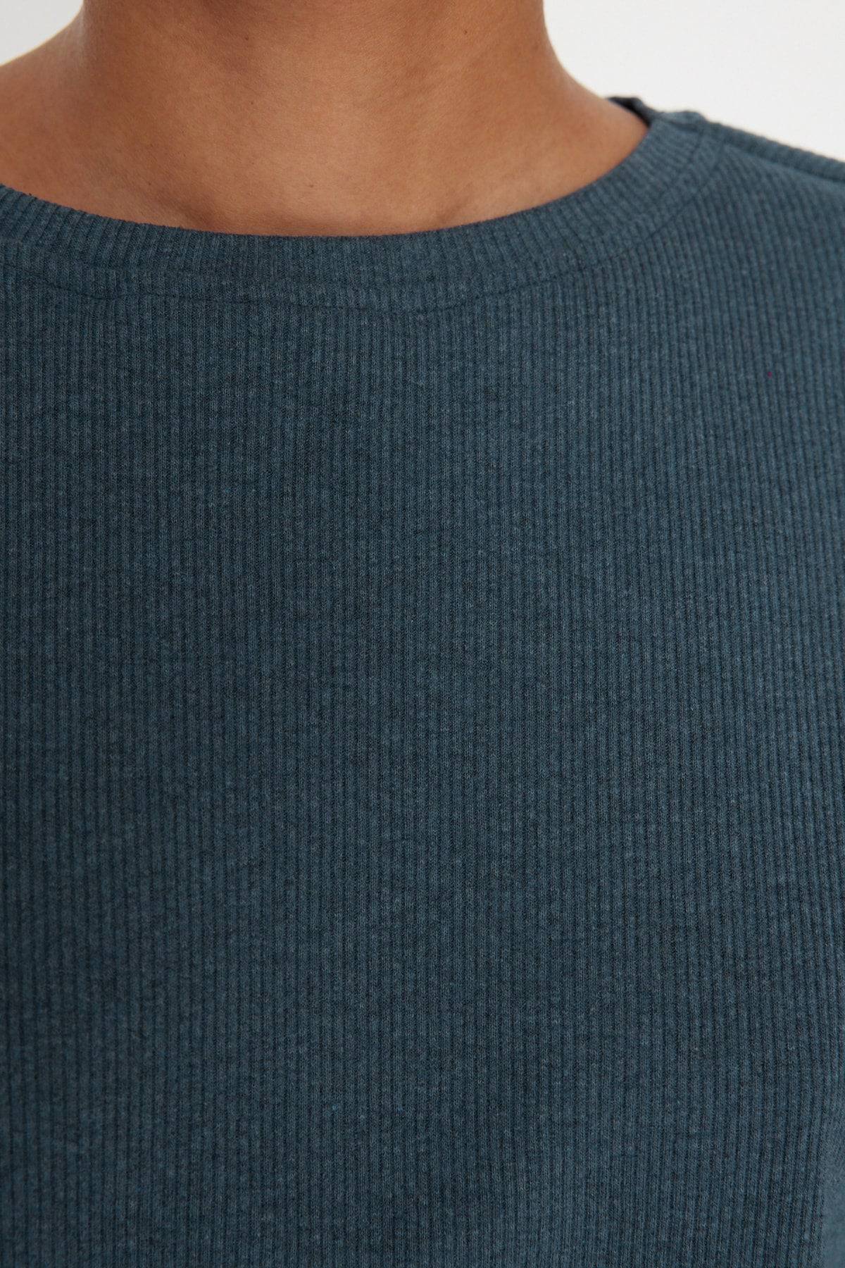 https://cdn.dsmcdn.com/ty584/product/media/images/20221102/8/205591160/79946070/2/2_org_zoom.jpg