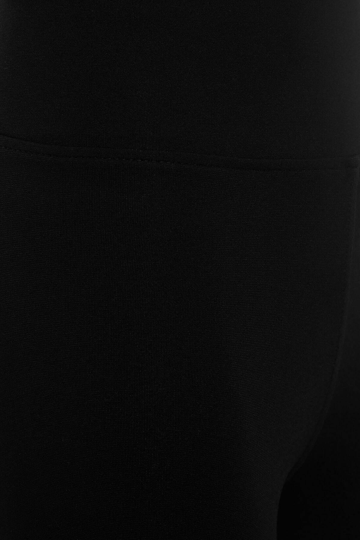 https://cdn.dsmcdn.com/ty406/product/media/images/20220421/10/95791763/56696304/3/3_org_zoom.jpg