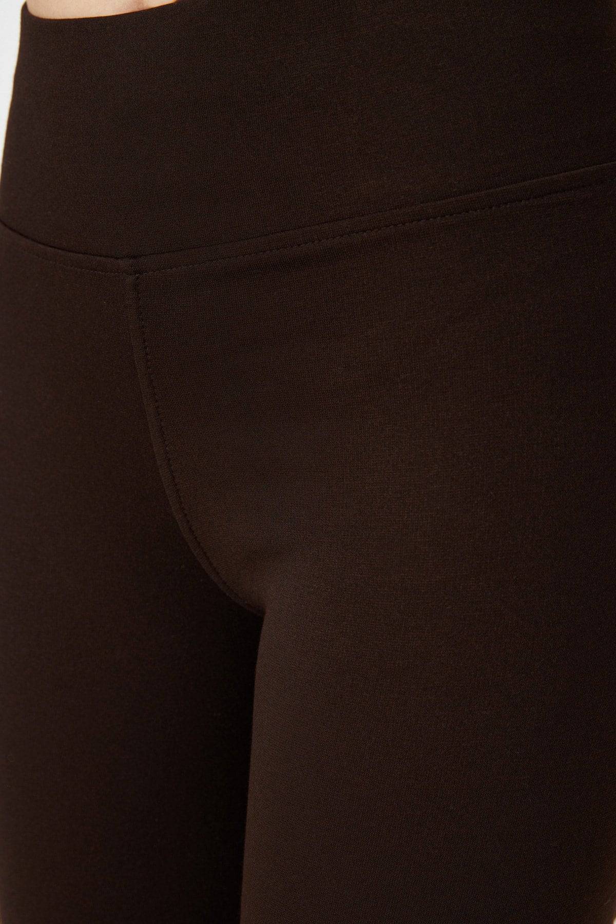 https://cdn.dsmcdn.com/ty509/product/media/images/20220815/23/160476070/78408355/3/3_org_zoom.jpg