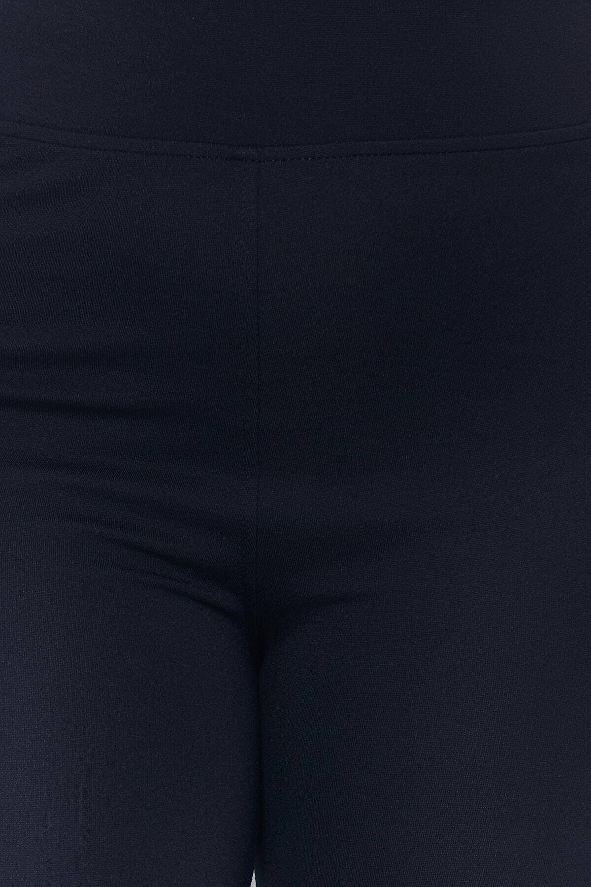 https://cdn.dsmcdn.com/ty951/product/media/images/20230615/17/385917970/322300775/5/5_org_zoom.jpg