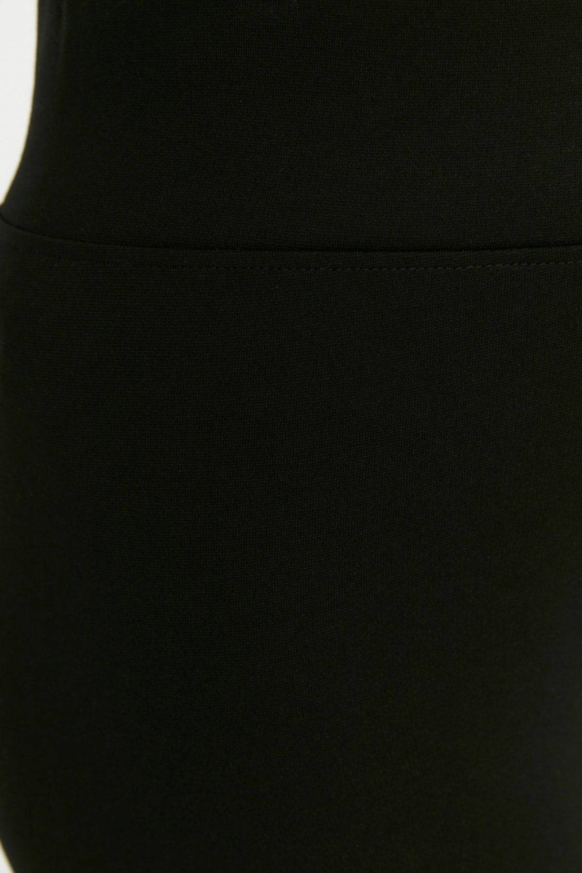 https://cdn.dsmcdn.com/ty337/product/media/images/20220221/16/54701431/322300779/5/5_org_zoom.jpg