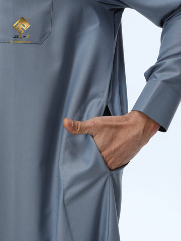 ثوب عربي رجالي من الحرمين – ثوب صلاة فاخر ناعم بأكمام طويلة وياقة واقفة مع أربعة أزرار أمامية، قابل للغسل في الغسالة، ثوب تقليدي أنيق للارتداء اليومي والمناسبات الدينية - Ebuy.sa