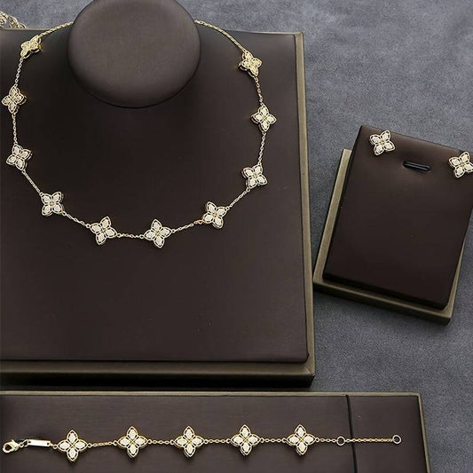 طقم مجوهرات أنيق للسيدات بتصميم زهرة رباعية - Ebuy.sa